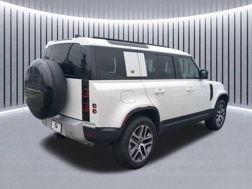 2024 Land Rover Defender P400 S