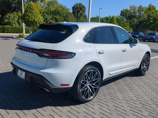 2023 Porsche Macan T
