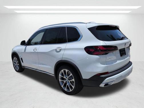 Alpine White 2026 BMW X5 xDrive40i