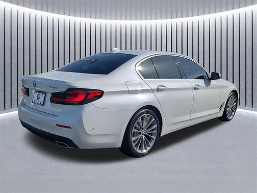 2021 BMW 540 i