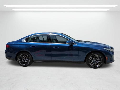 2026 BMW 530 i xDrive
