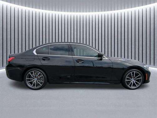 2019 BMW 330 i