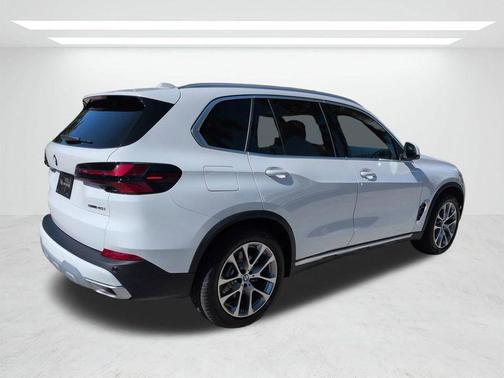 Alpine White 2026 BMW X5 sDrive40i