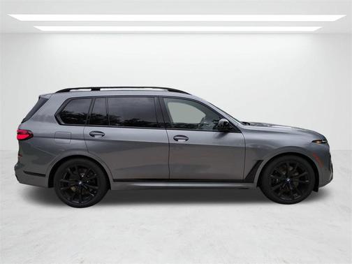 2026 BMW X7 M60i