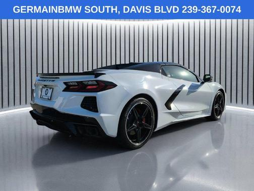 Arctic White 2024 Chevrolet Corvette Stingray w/2LT