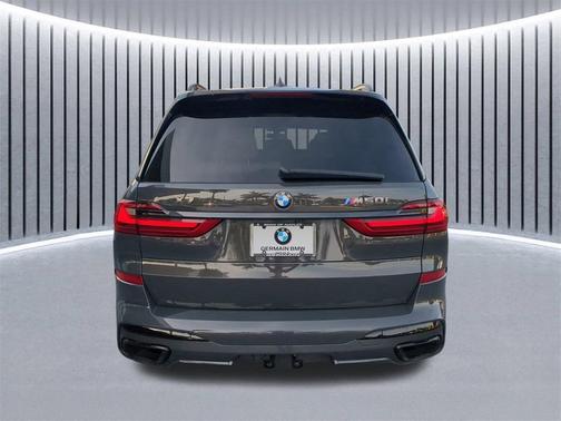 2022 BMW X7 M50i