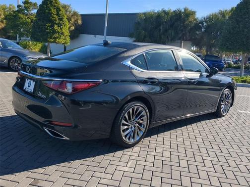 2024 Lexus ES 350 Luxury