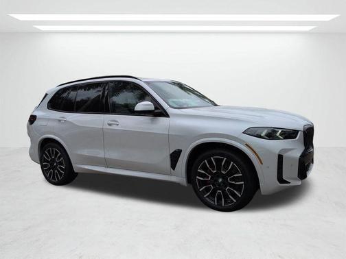 Mineral White Metallic 2026 BMW X5 xDrive40i