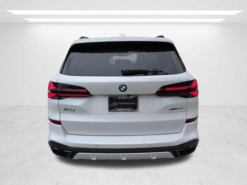 Mineral White Metallic 2026 BMW X5 xDrive40i