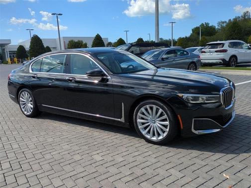 2020 BMW 740 i