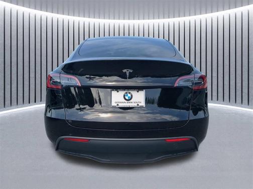 2025 Tesla Model Y Long Range