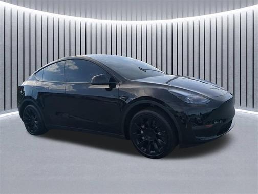 2025 Tesla Model Y Long Range