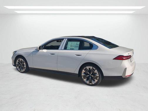 2026 BMW 530 i xDrive