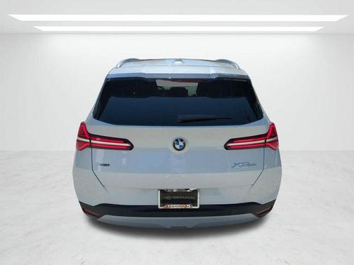 Mineral White Metallic 2026 BMW X3 30 xDrive