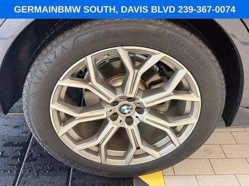 Gray Metallic 2020 BMW X7 xDrive40i