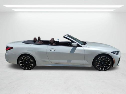 Mineral White Metallic 2027 BMW 430 i