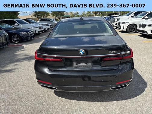 2022 BMW 740 i