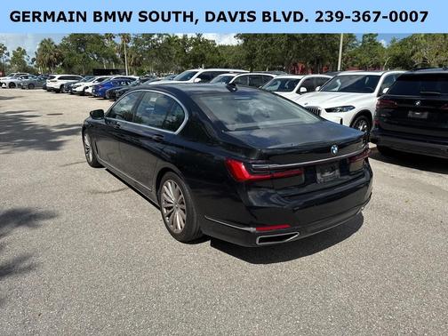 2022 BMW 740 i