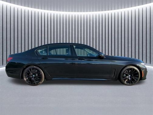 2021 BMW 750 i xDrive
