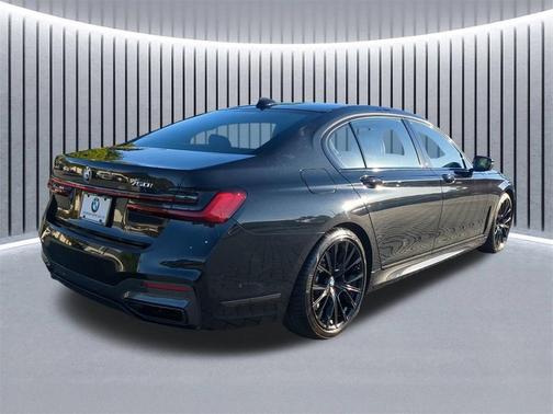 2021 BMW 750 i xDrive