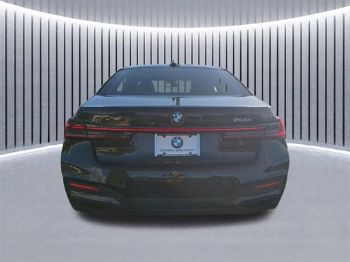 2021 BMW 750 i xDrive