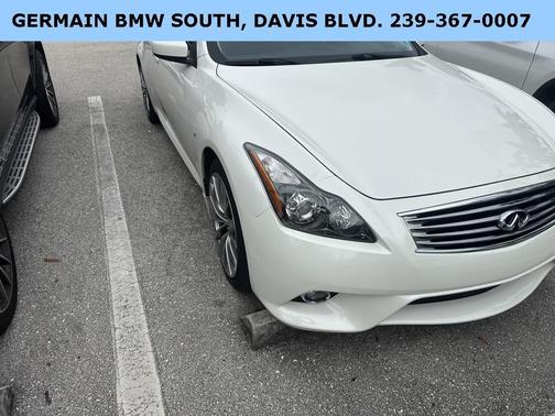 2015 INFINITI Q60 Base