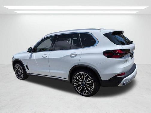 Alpine White 2026 BMW X5 xDrive40i