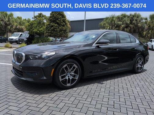 Black Sapphire Metallic 2024 BMW i5 eDrive40