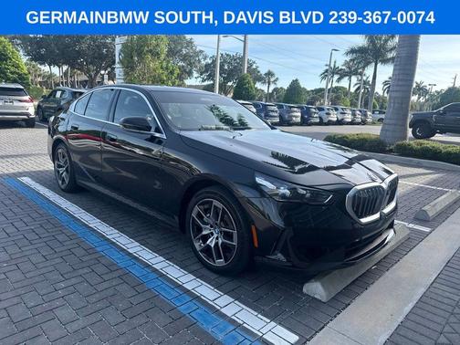 Black Sapphire Metallic 2024 BMW i5 eDrive40