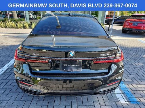 Black Sapphire Metallic 2021 BMW 750 i xDrive
