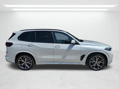 Mineral White Metallic 2026 BMW X5 PHEV xDrive50e