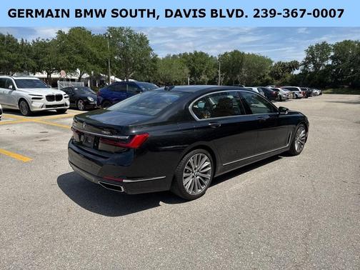 2022 BMW 750 i xDrive