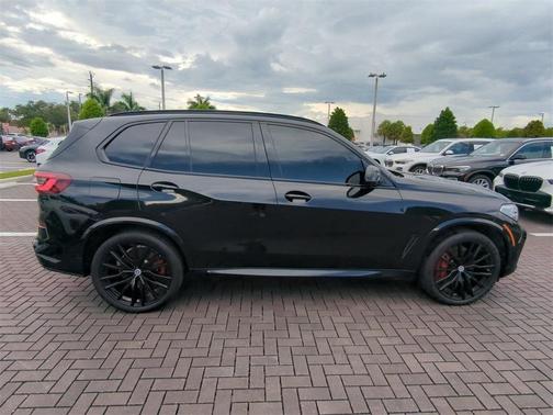 2023 BMW X5 M50i