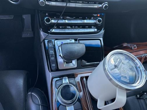 2017 Genesis G90 5.0 Ultimate