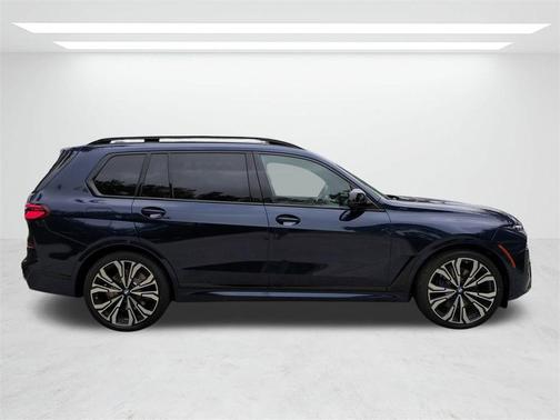 2026 BMW X7 M60i