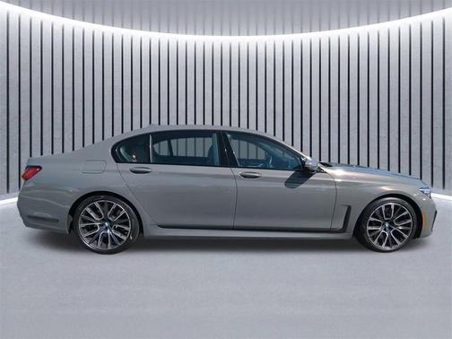 2021 BMW 750 i xDrive