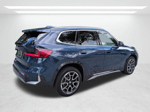 Night 2026 BMW X1 xDrive28i