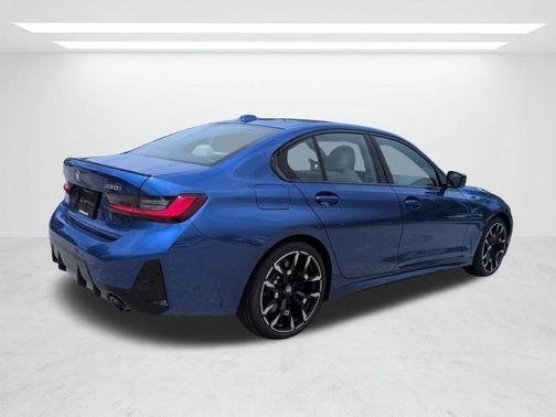 Portimao Blue Metallic 2026 BMW 330 I XDrive