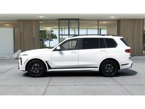 Alpine White 2027 BMW X7 xDrive40i