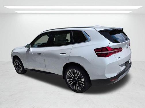 Mineral White Metallic 2026 BMW X3 30 xDrive