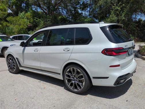 2026 BMW X7 xDrive40i