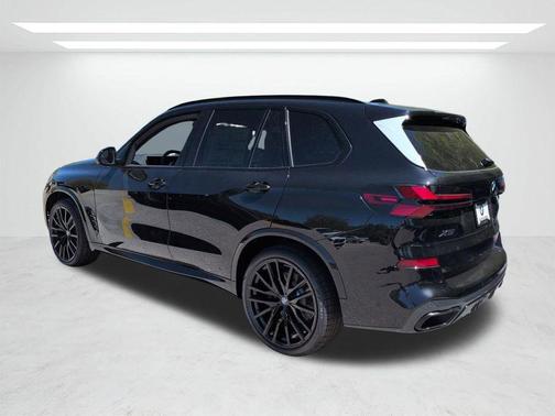 Black Sapphire Metallic 2026 BMW X5 xDrive40i