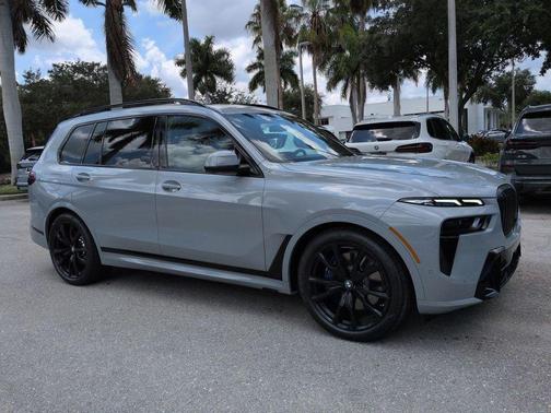 Gray Metallic 2027 BMW X7 xDrive40i