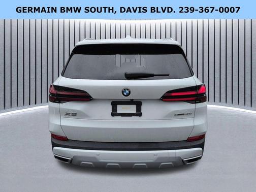 Mineral White Metallic 2024 BMW X5 sDrive40i