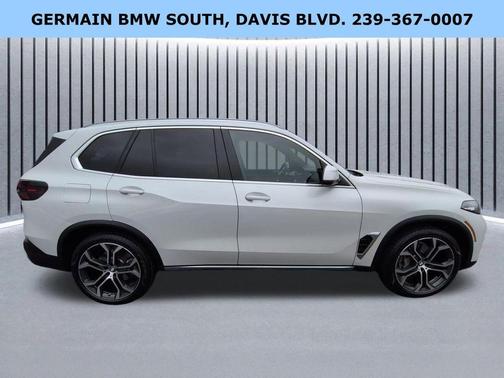 Mineral White Metallic 2024 BMW X5 sDrive40i