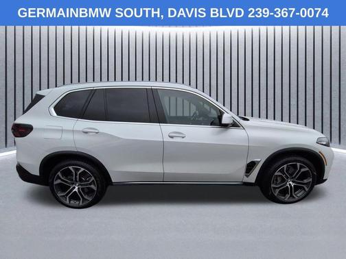 Mineral White Metallic 2024 BMW X5 sDrive40i
