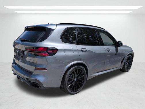 Gray Metallic 2026 BMW X5 xDrive40i