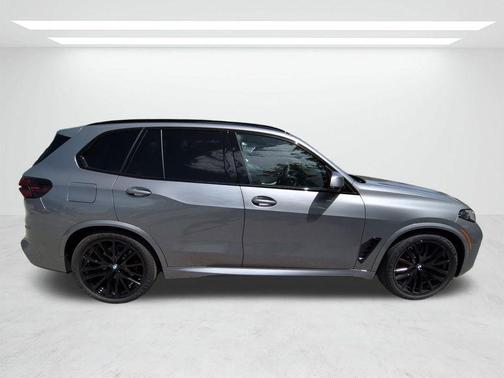 Gray Metallic 2026 BMW X5 xDrive40i