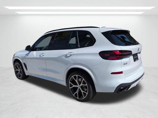 Alpine White 2026 BMW X5 xDrive40i