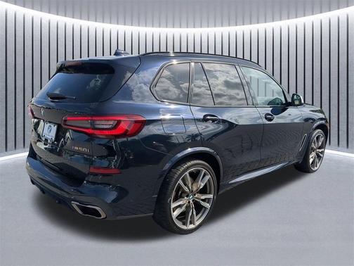 2021 BMW X5 M50i